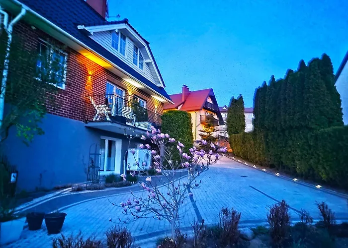 Cyklada, BONYPensjonat